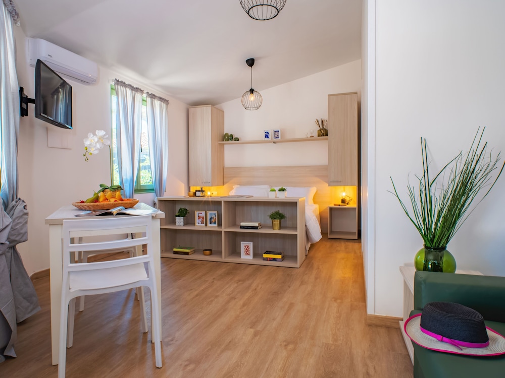 

Milano - Cervia - HOTIDAY Room Collection - Milano Marittima