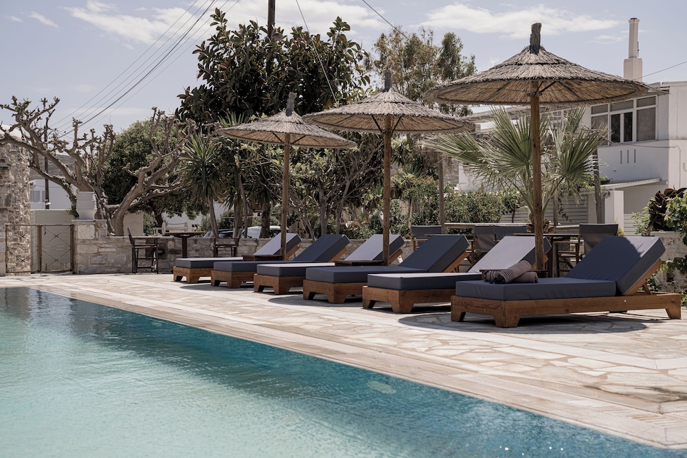 

Roma - Naousa, Paros - Christiana Hotel