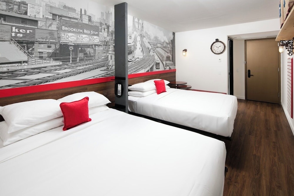 

Bari - Brooklyn (NY) - Hotel 1080
