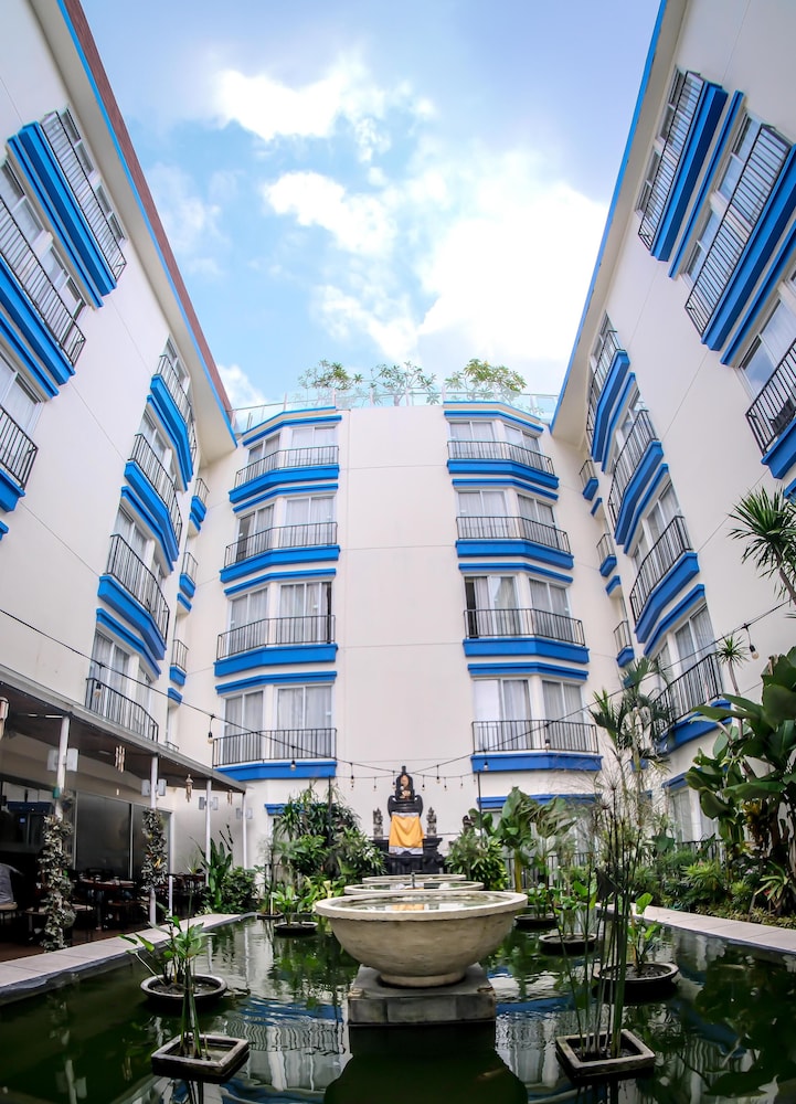 

Napoli - Kerobokan - Zia Hotel Kuta