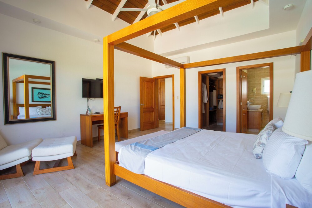 

Bologna - Sosua - Ocean Village Deluxe