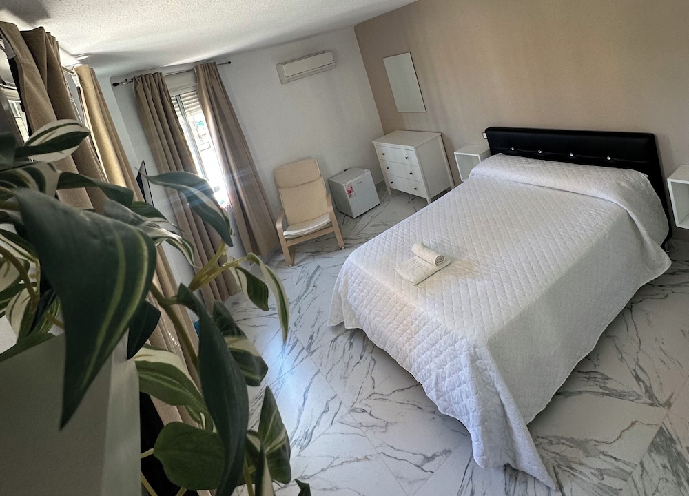 

Roma - Vélez-Málaga - Hotel Avenida
