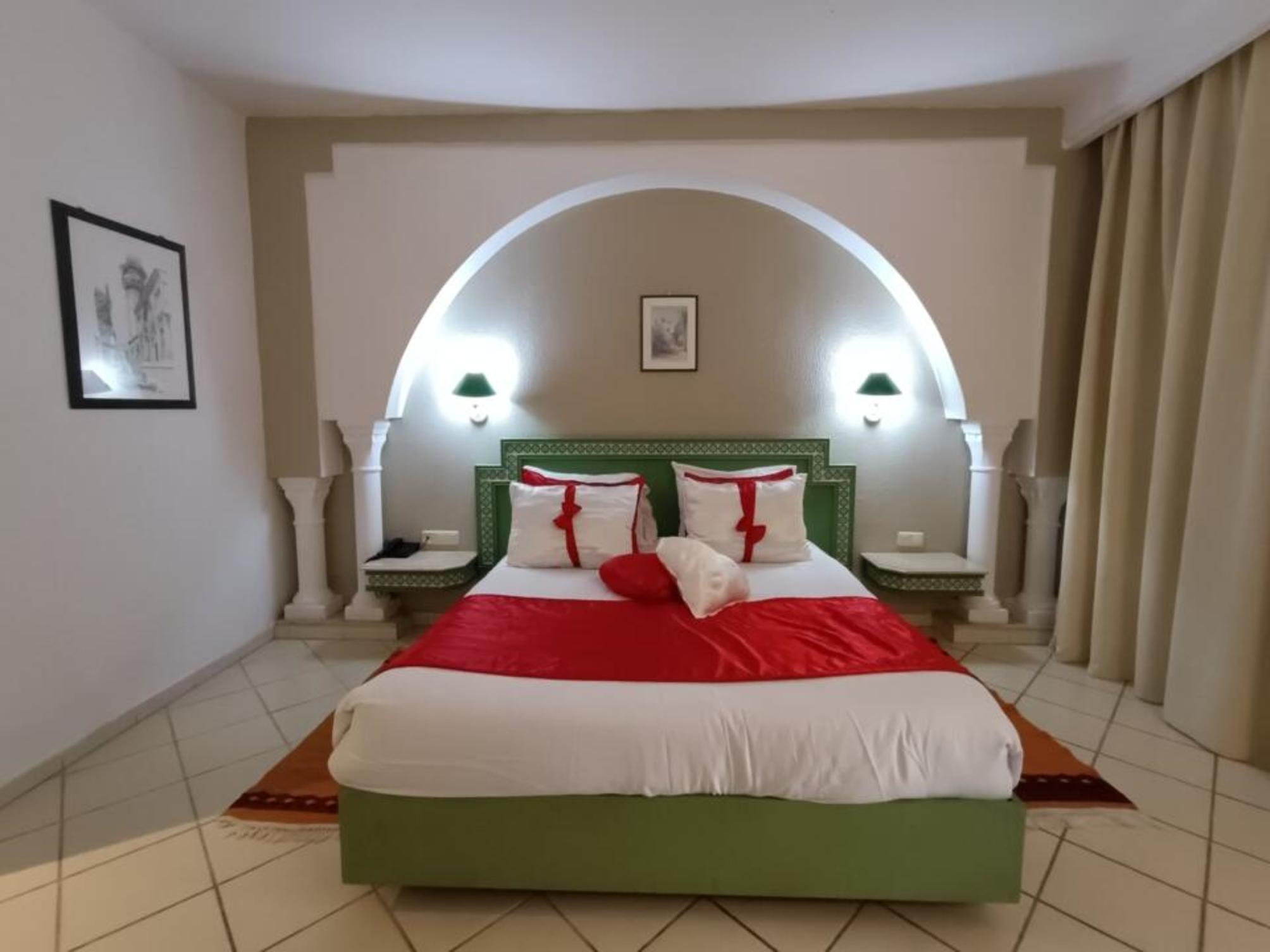 

Napoli - Yasmine Hammamet - Tunisia Lodge
