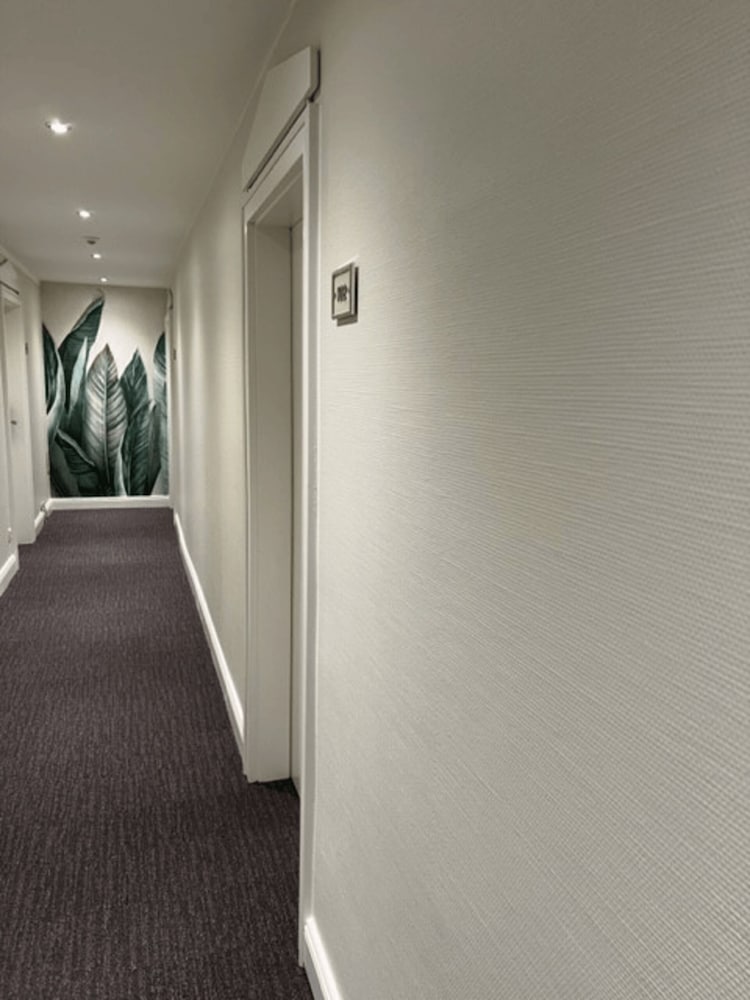 

Napoli - Hannover - Hotel-Restaurant Amadeus