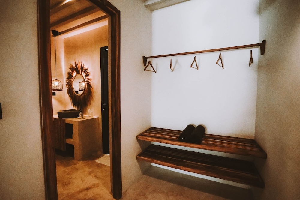 

Roma - Jambiani, Zanzibar - Seconda Stella Boutique