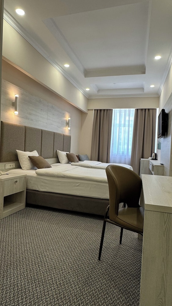 

Milano - Almaty - Grand Hotel Eurasia