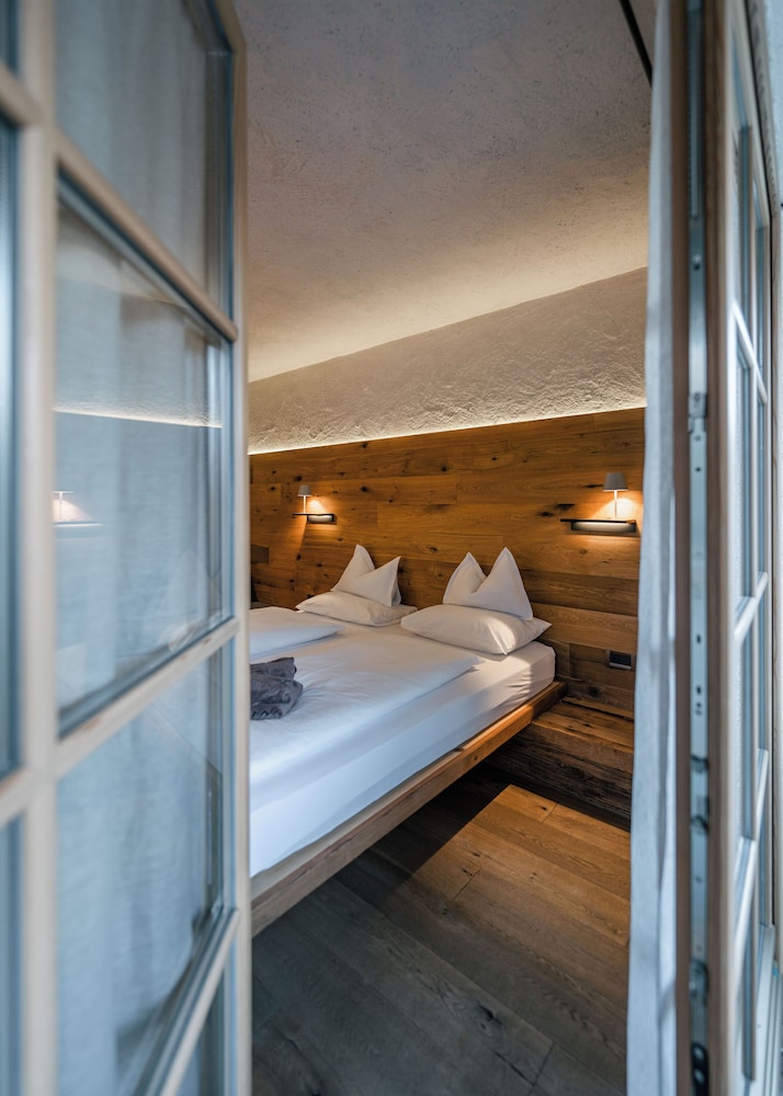 

Roma - Badia, Trentino-Alto Adigio - Sportony Mountain Lodges