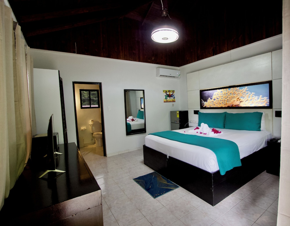 

Roma - Negril - Rum Runners Resort