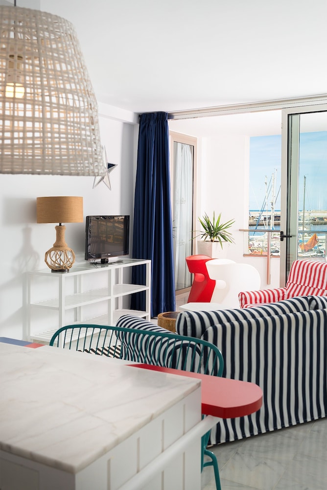 

Milano - Puerto Rico - Marina Suites Gran Canaria