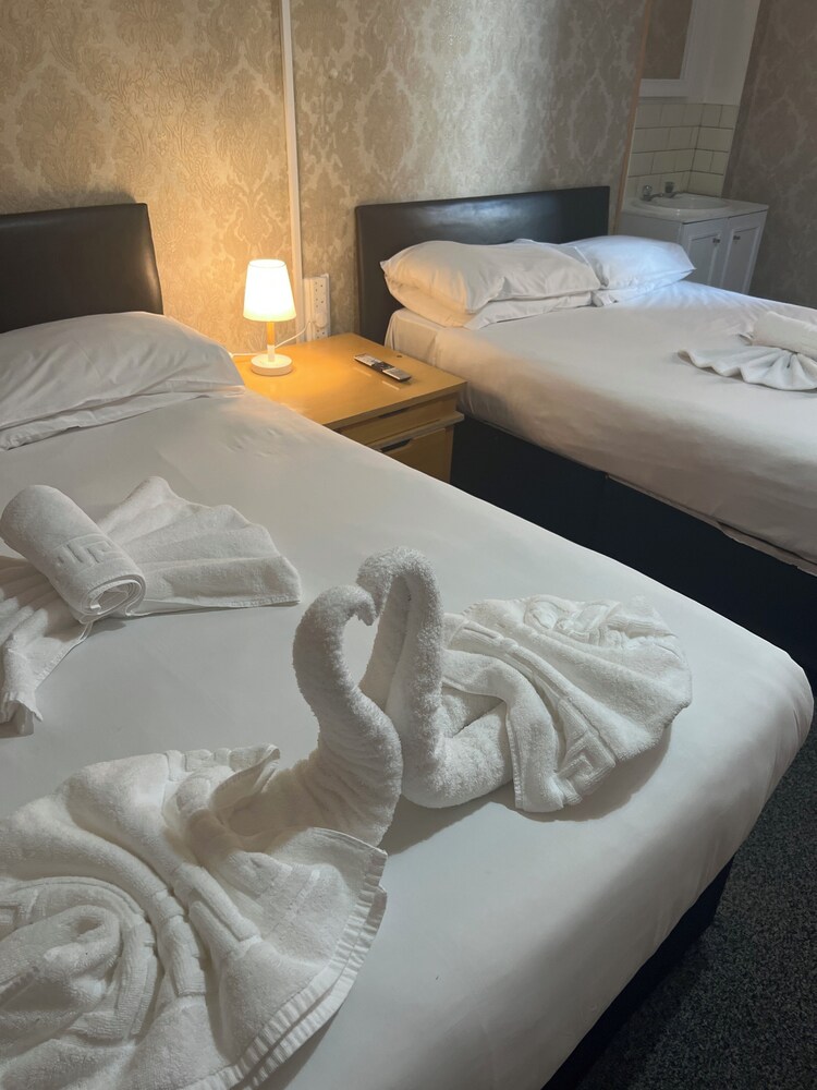 

Milano - Scozia, Regno Unito - piccolo Hotel