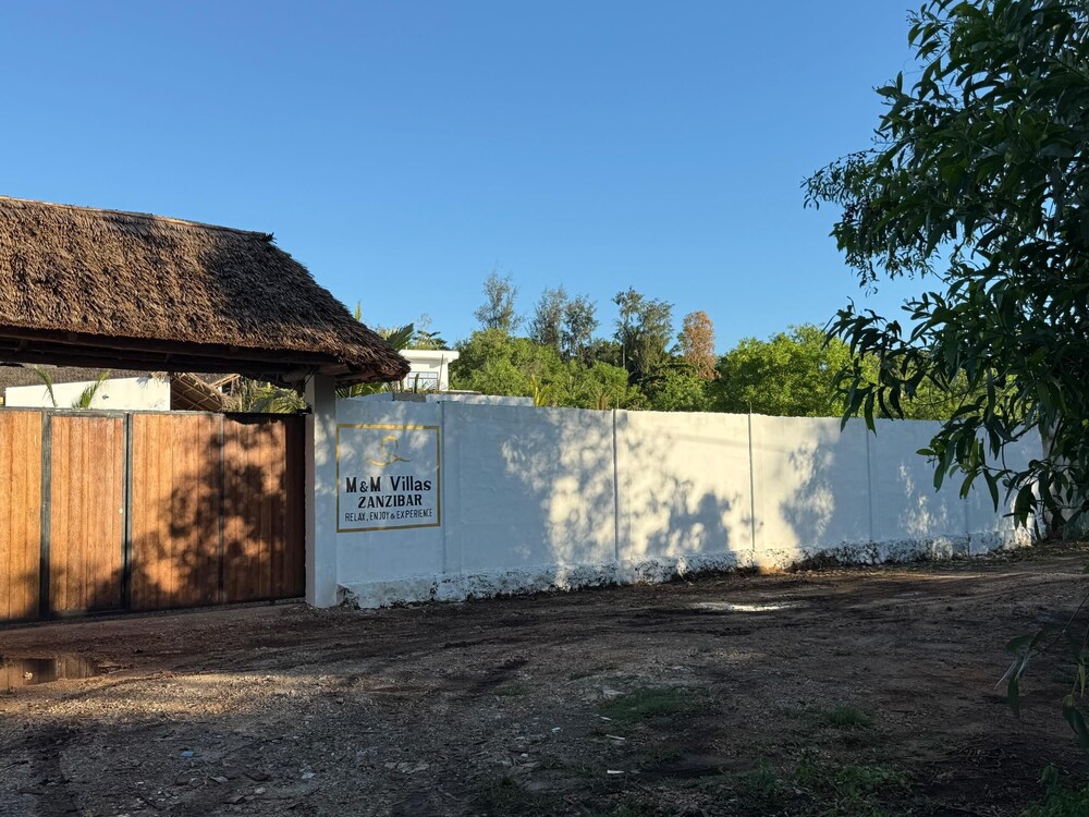 

Verona - Potoa - MM VILLAS ZANZIBAR