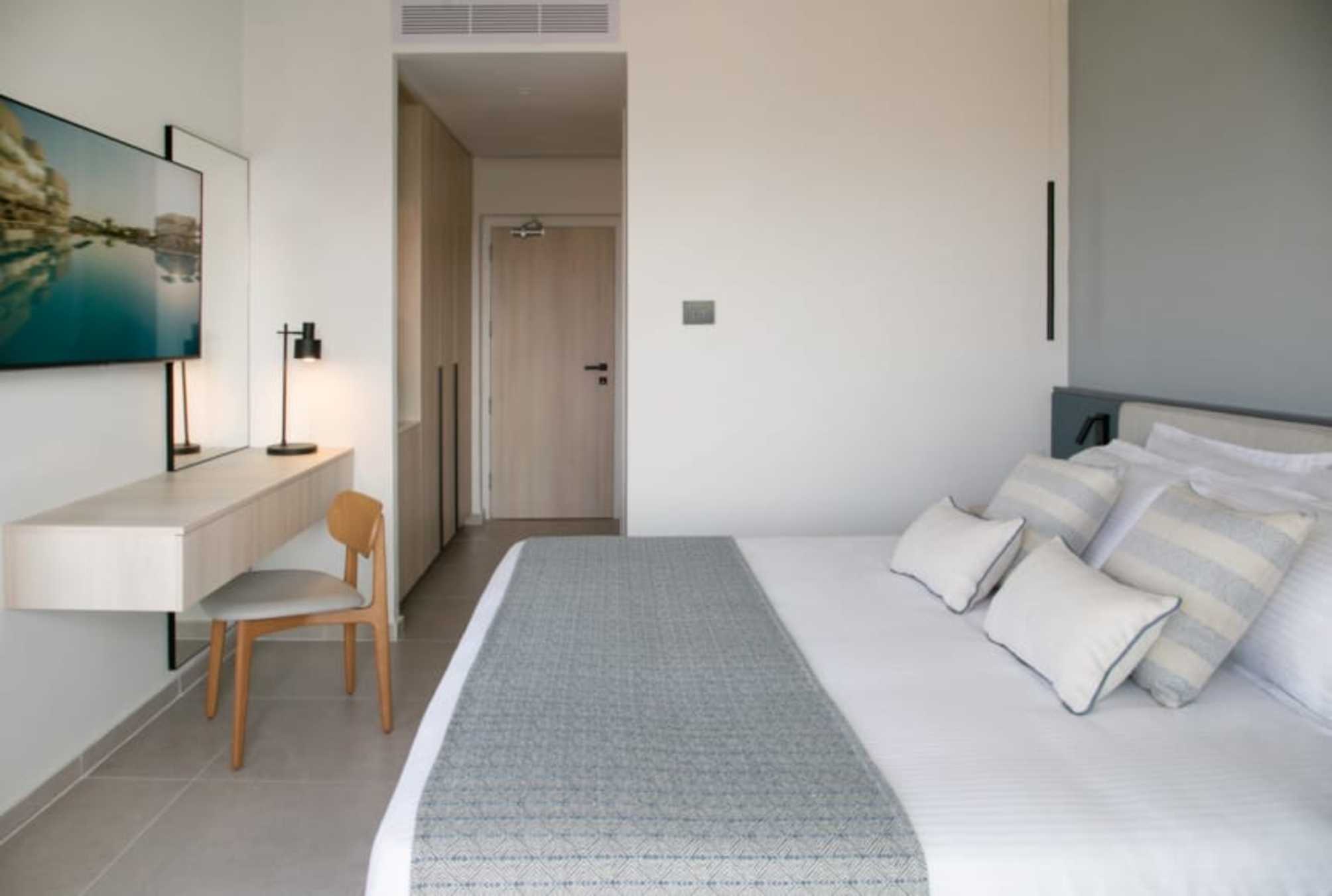 Standard double room with inland view