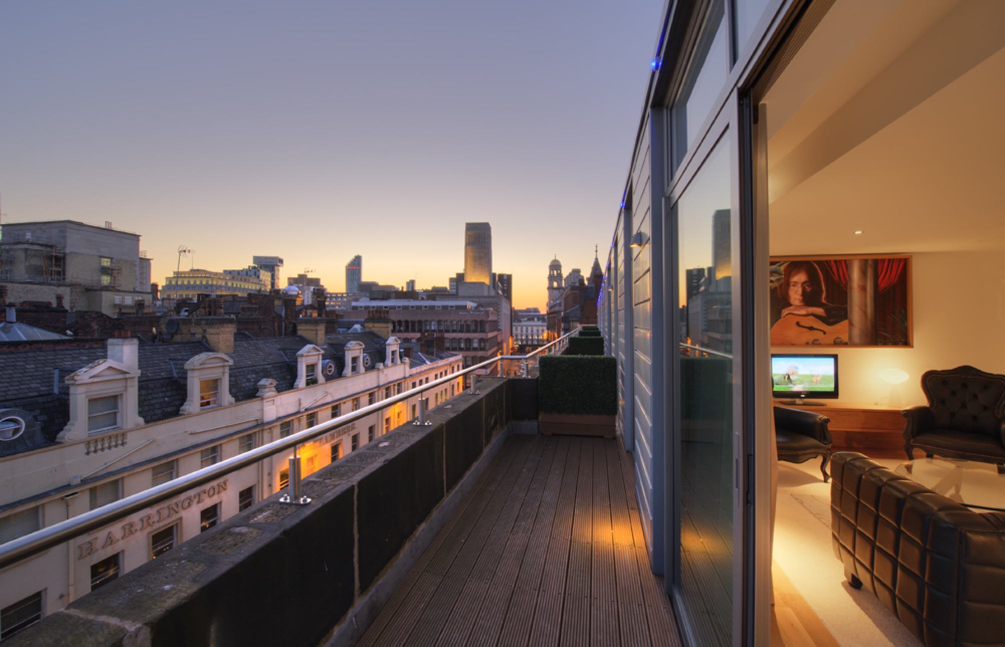 

Milano - Liverpool - Hard Days Night Hotel