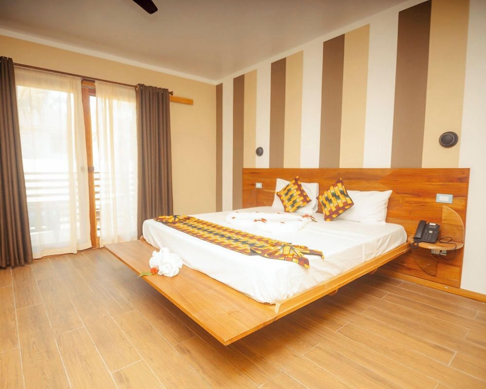 

Bologna - Marumbi - Blackstone Beach Resort
