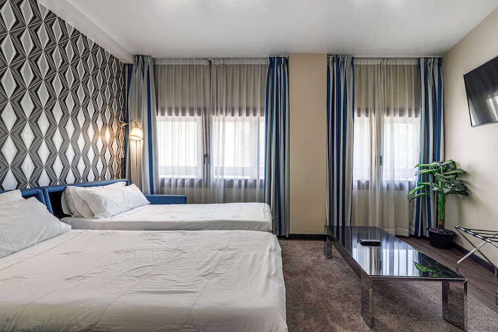 

Roma - Sant Cugat del Vallès - Hotel Ronda Lesseps