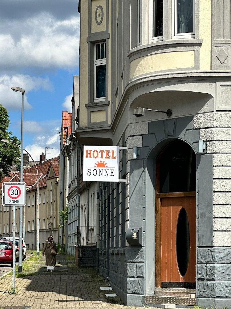 

Napoli - Bochum - Sonne Hotel