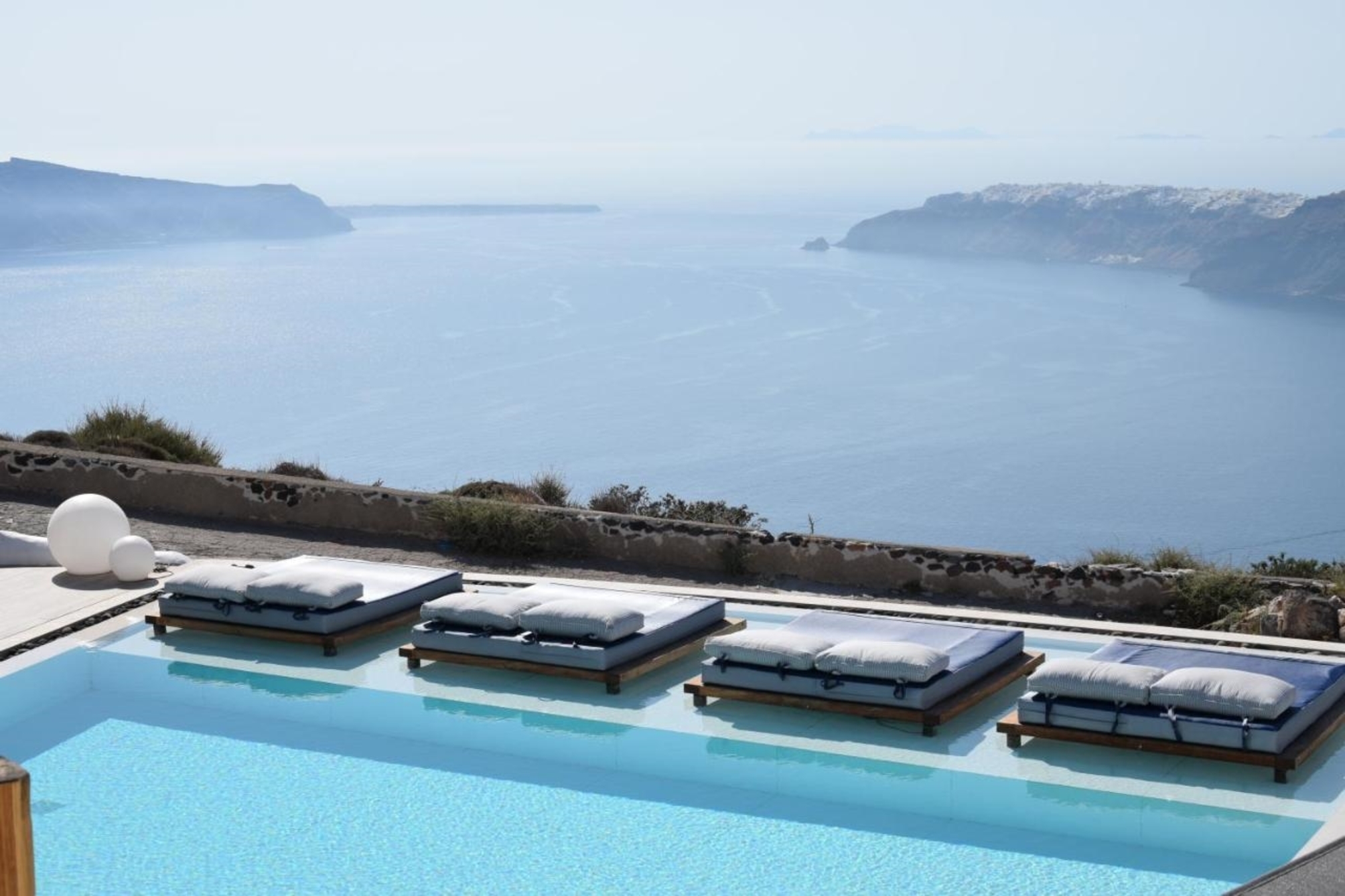 

Palermo - Santorini, Isole Greche - Amaze Suites