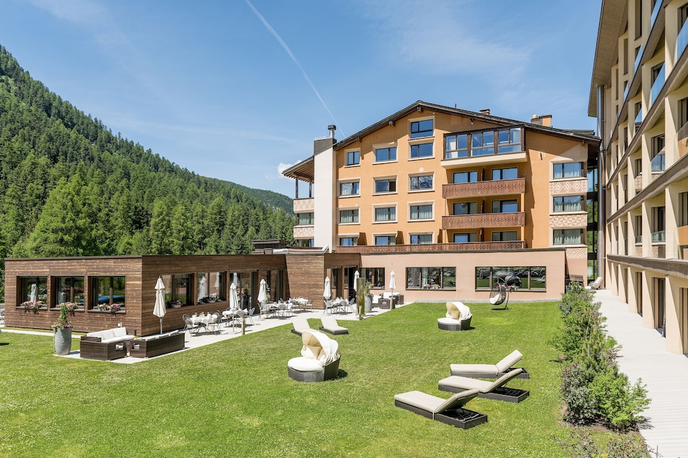 

Napoli - St. Moritz, Montagna Svizzera - Hotel Palü