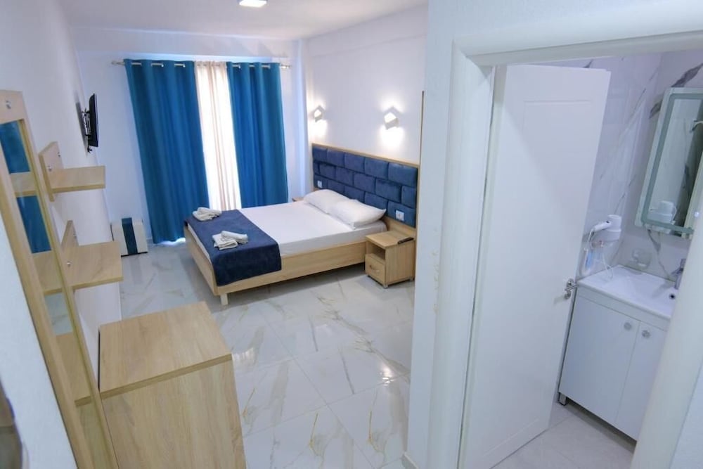 

Milano - Gimari - Hotel Vathi