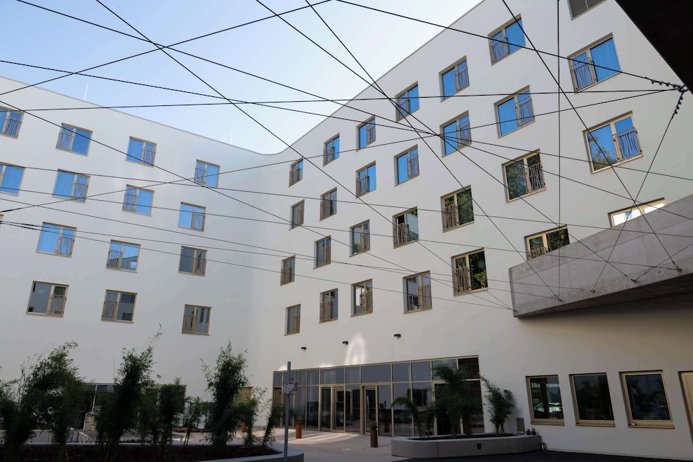 

Bari - Linz - Best Western Hotel Spinnerei Linz