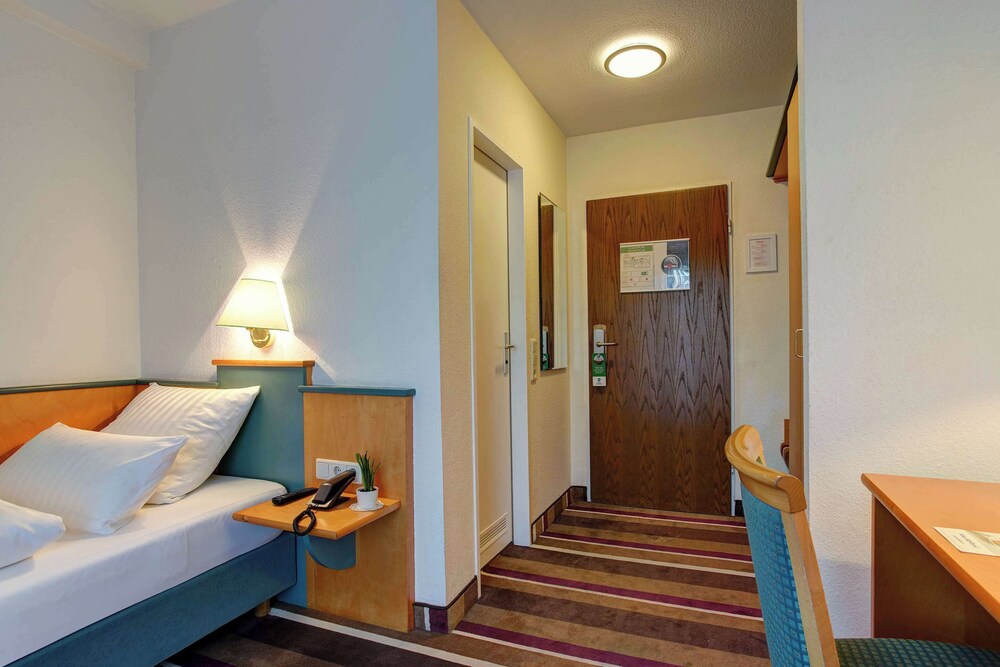 

Milano - Dusseldorf - Sure Hotel by Best Western Ambassador Duesseldorf