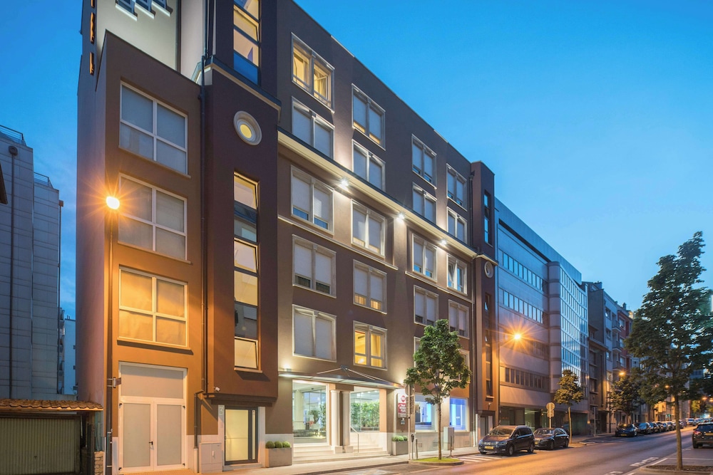 

Milano - Roeser - Best Western Plus Grand Hotel Victor Hugo