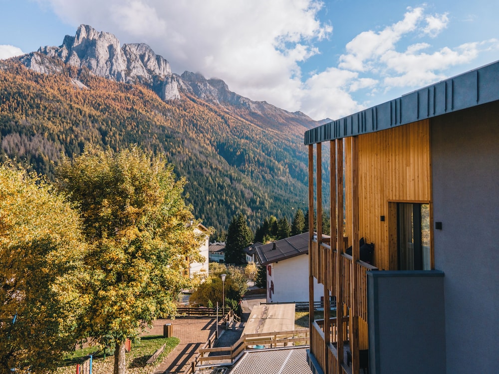 

Milano - Trentino, Italia - mySHH