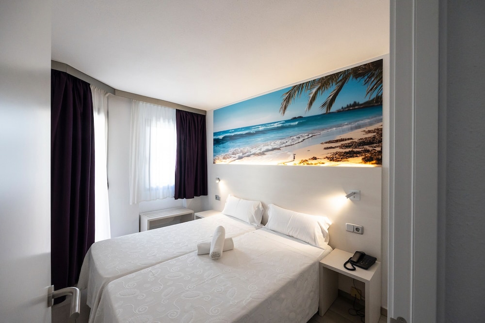 

Napoli - Sant Pol de Mar - Aparthotel Miami Park