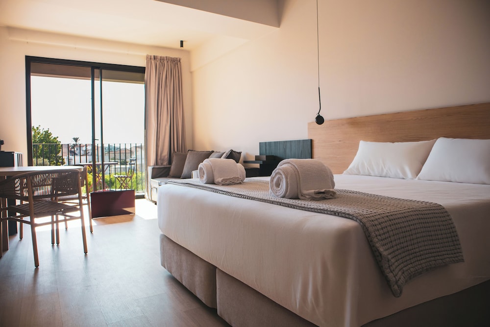 

Verona - Limassol - Alinea Lano Old Town Center