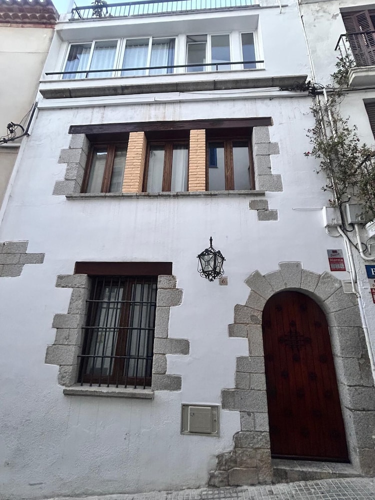 

Milano - Vilanova i la Geltrú - APARTAMENTOS APARTACO