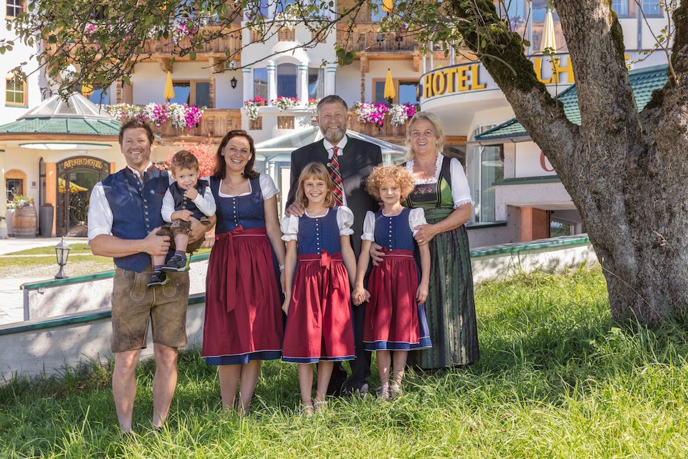 

Roma - Alpbach - Apparthotel Talhof, Restaurant, Pool und Spa