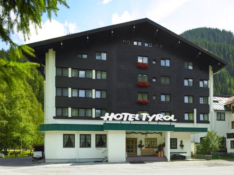 

Bari - St Anton - Raffl's Tyrol Hotel