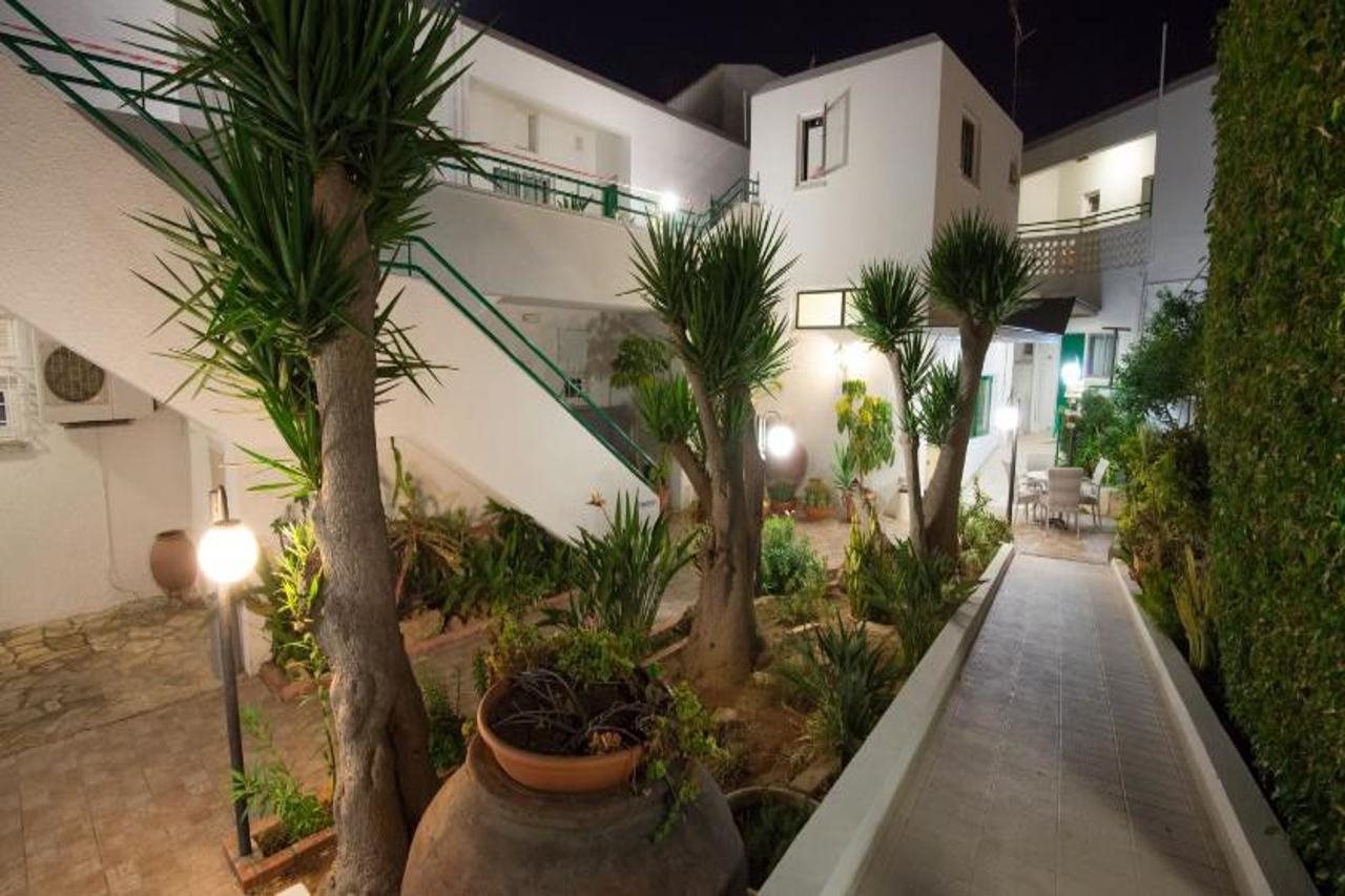 

Napoli - Ayia Napa - Eligonia Hotel Apartments