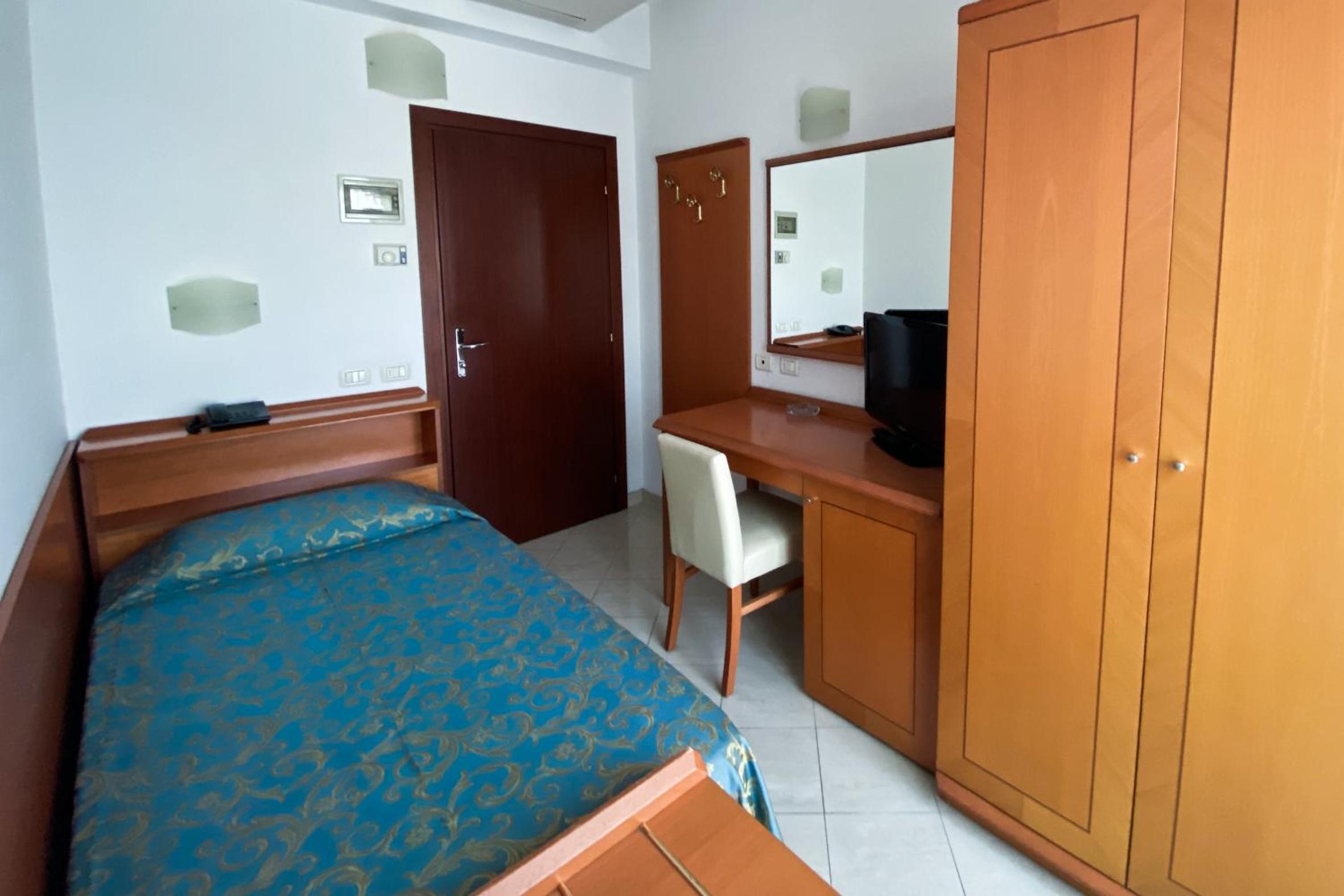 

Milano - Riccione - Hotel Gabbiano