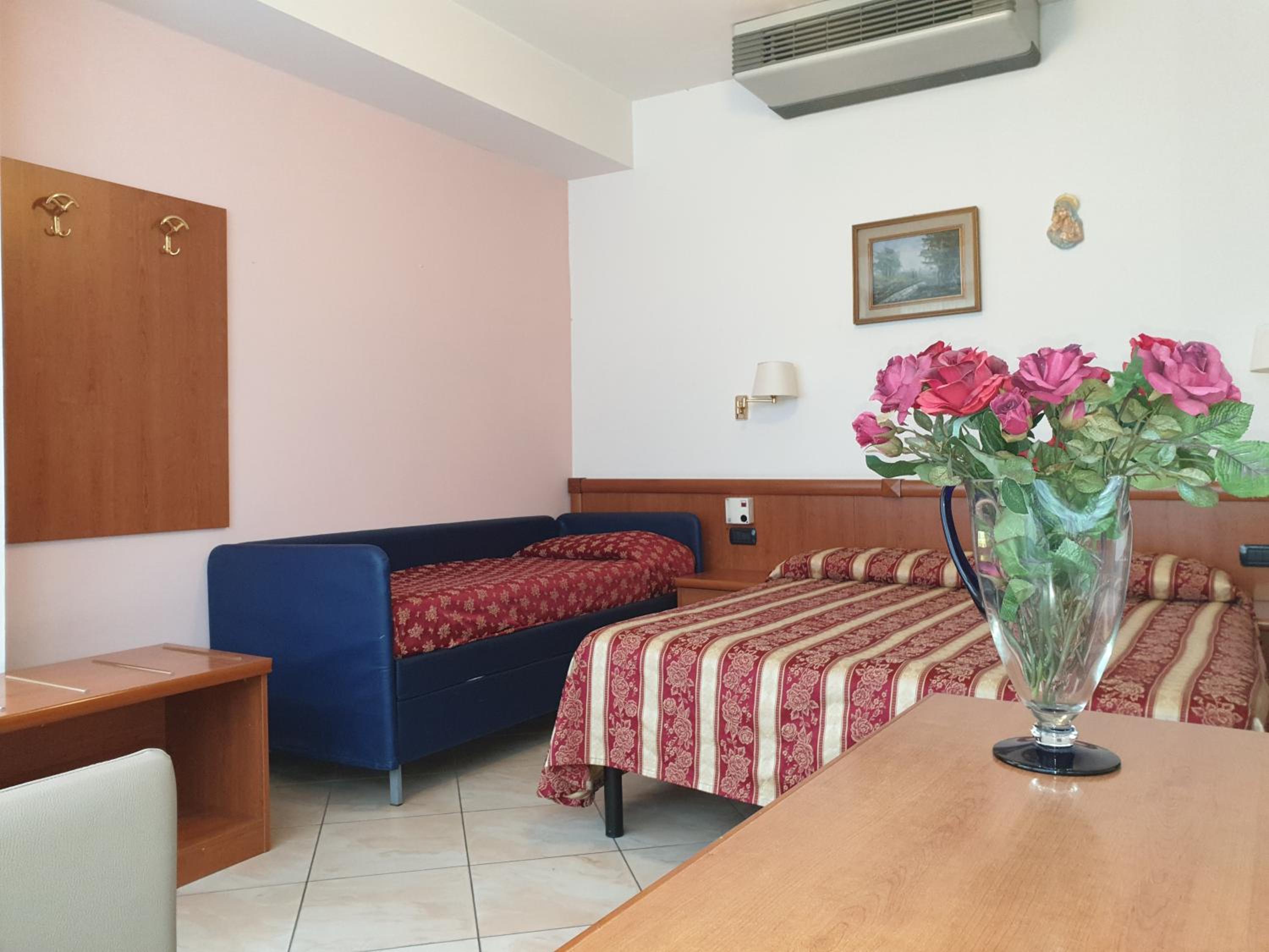 

Milano - Rimini - Hotel Ginevra