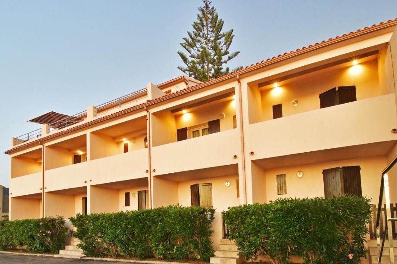 

Catania - Saint Florent - Hotel Tettola