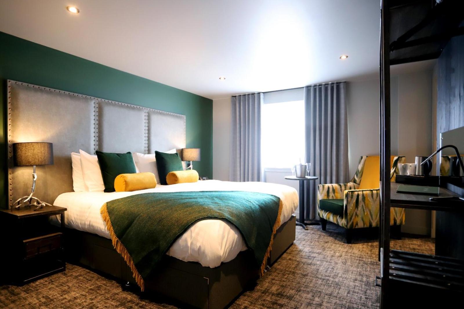 

Napoli - Ayr - DeiRa Hotel & Apartments