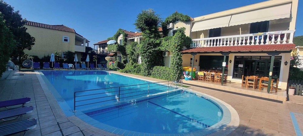 

Lamezia Terme - Moraḯtika - The Mayflower Studios & Apartments