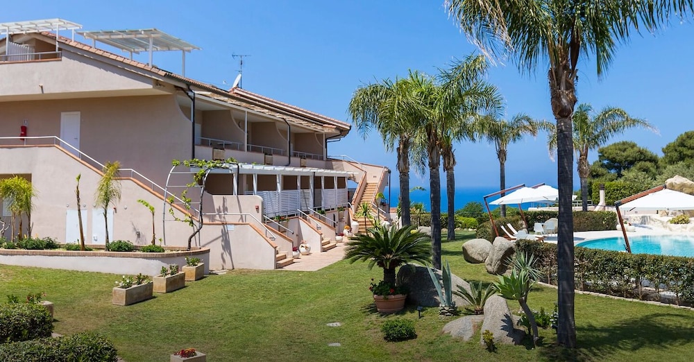 

Milano - Gasponi - L' Arcobaleno Resort