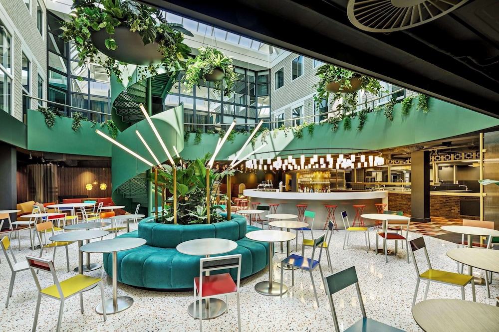 

Cagliari - Amsterdam - The Florian Amsterdam Airport, WorldHotels Crafted