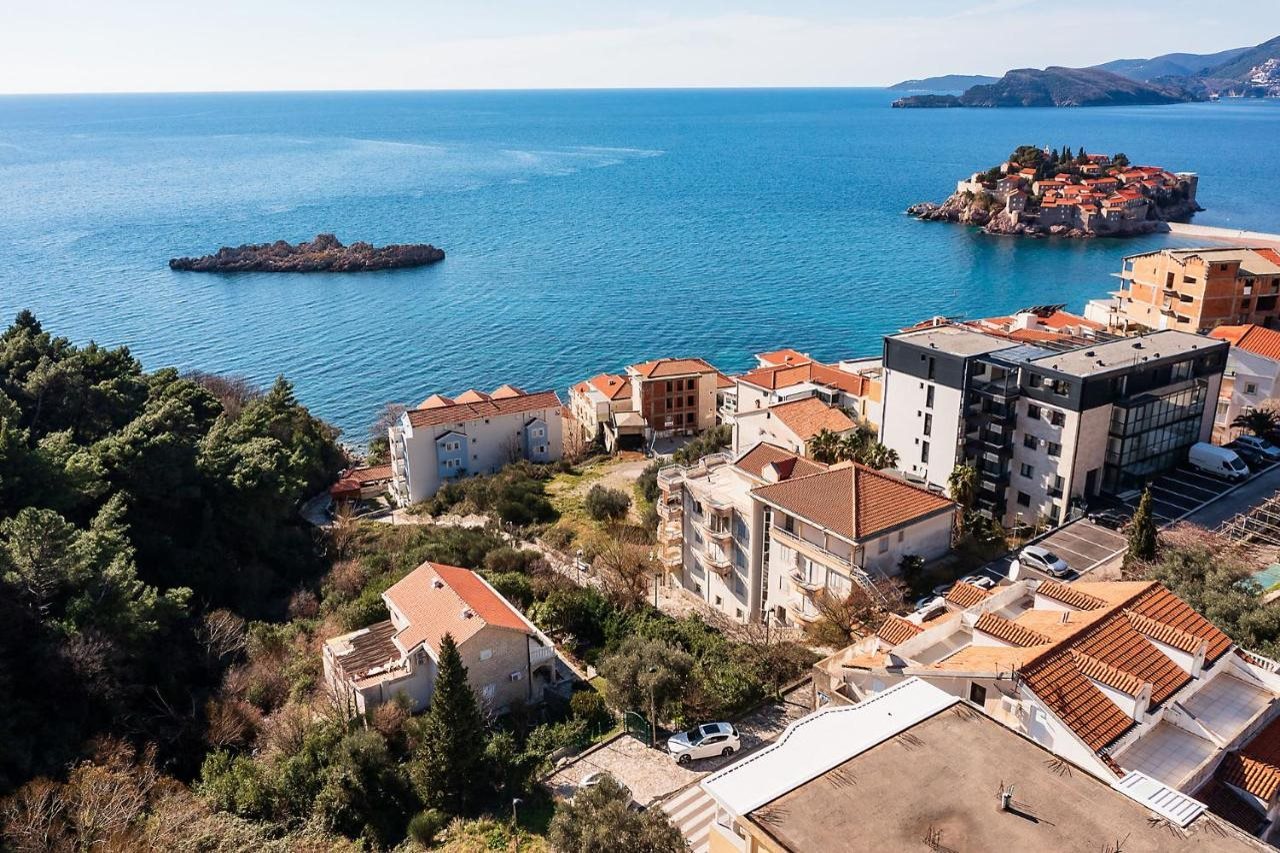 

Milano - Petrovac - Villa Vanty Sveti Stefan - Ex Kolomat