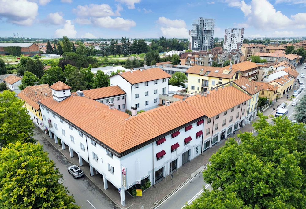 

Roma - Monza - Best Western Plus Borgolecco Hotel