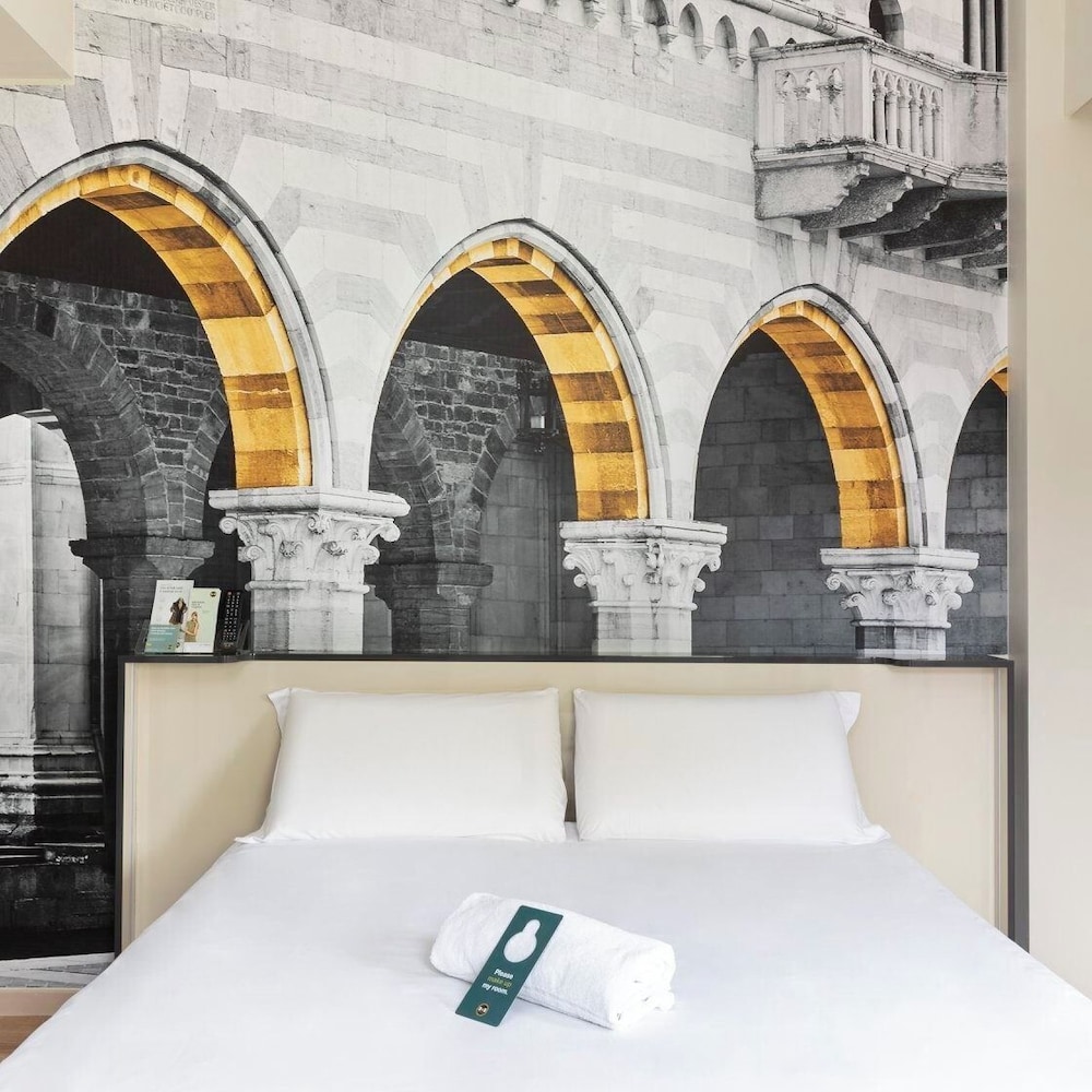 

Catania - Como - B&B Hotel Como City Center