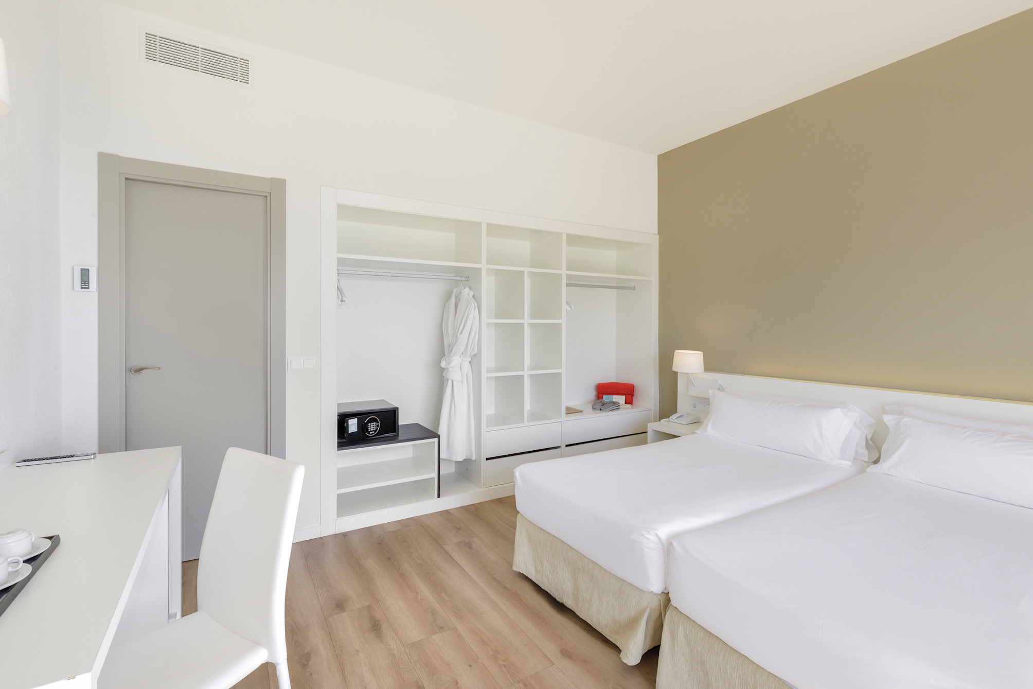 Xtra Sol Suite Sea View 4 Adults