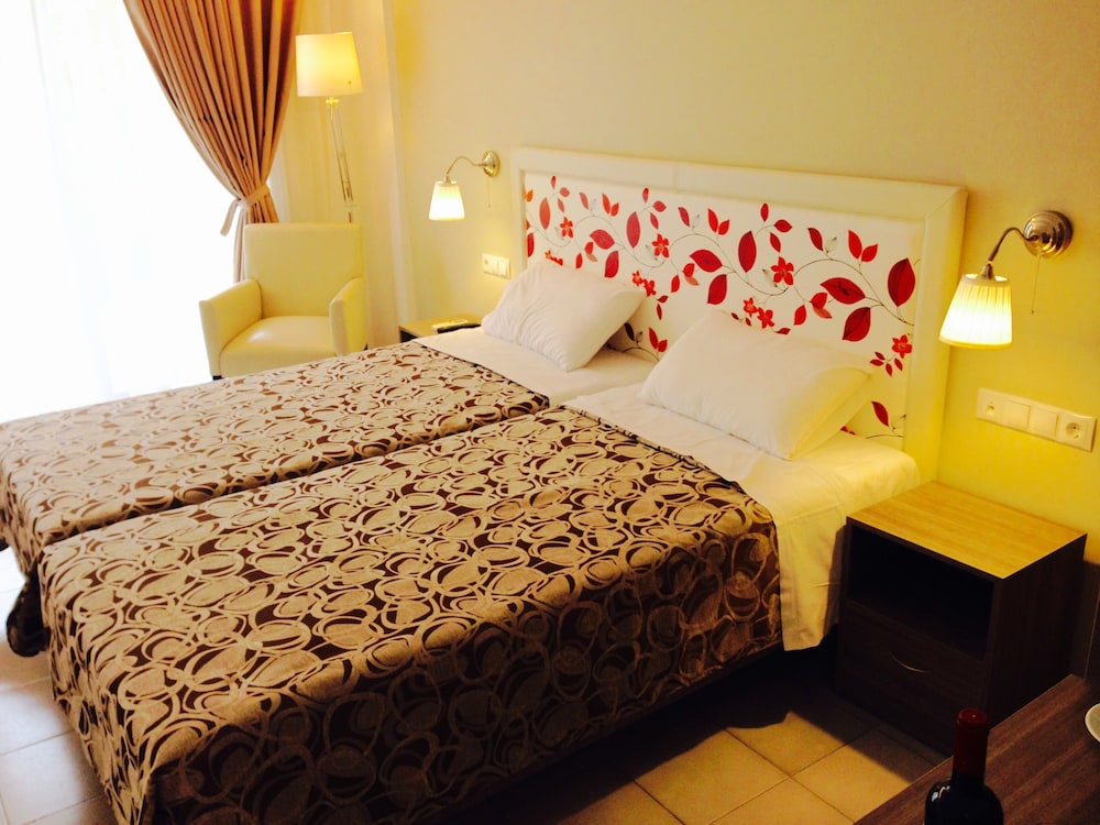 

Verona - Koskinou - Hippocampus Hotel
