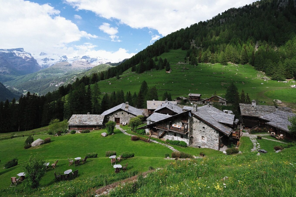 

Milano - Monte Rosa, Montagna Italia - Hotellerie De Mascognaz