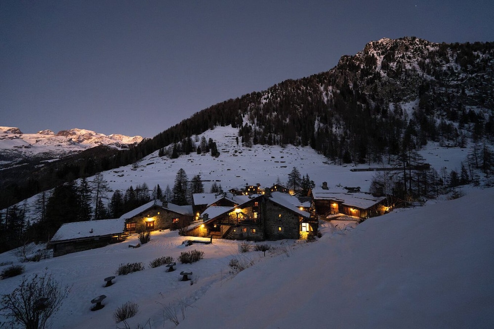 

Milano - Monte Rosa, Montagna Italia - Hotellerie De Mascognaz