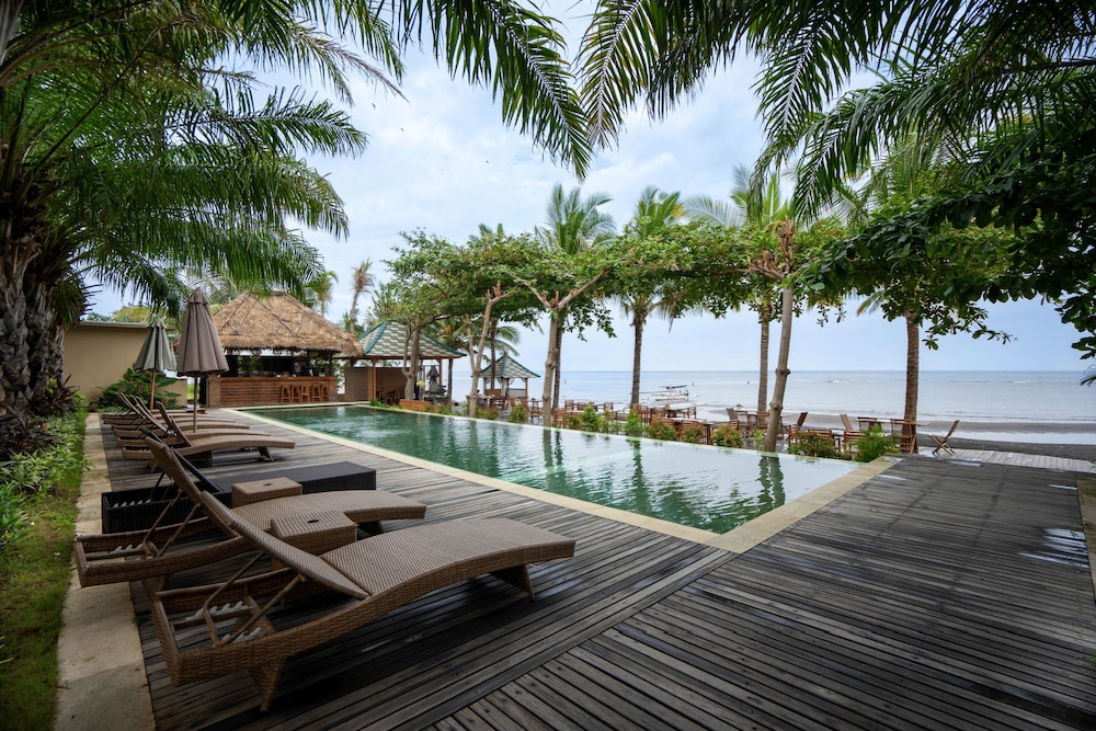 

Bari - Lovina - The Grand Villandra Resort Lovina