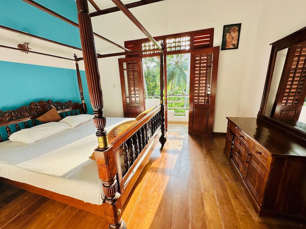 

Roma - Ahungalla - Villa Gajeru Walawwa by W Lanka