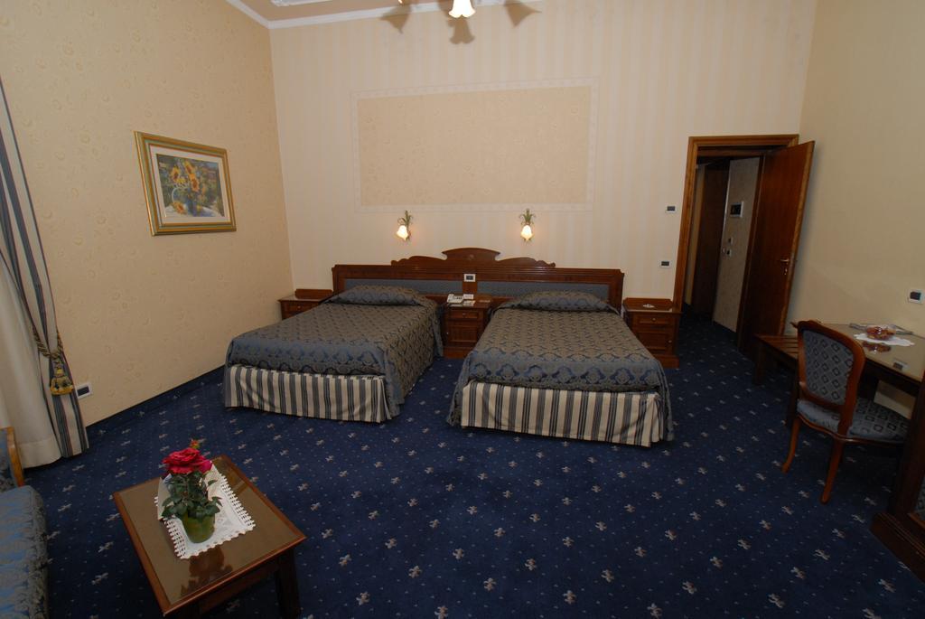 

Palermo - Montecatini Terme - Hotel Villa Delle Rose